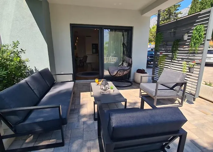 Apartament Trstenica *