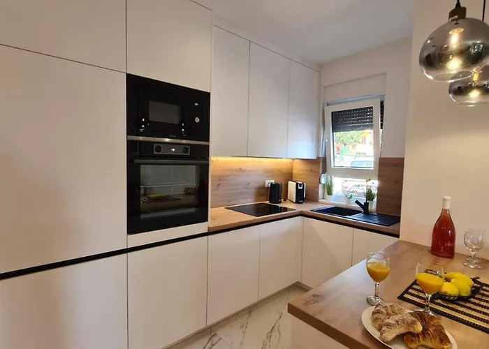 Trstenica Apartament *