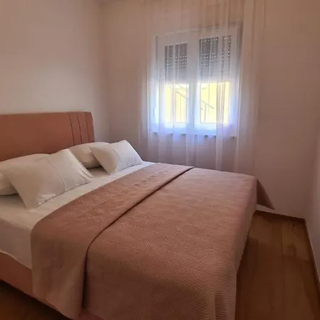 Trstenica Apartment