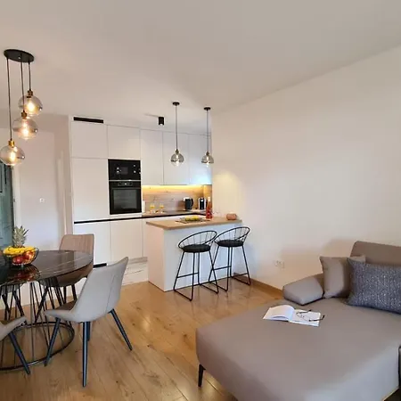 Apartment Trstenica *