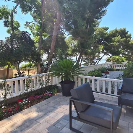 Trstenica Apartment