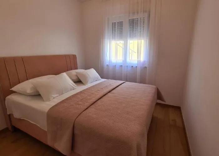 Trstenica Apartamento